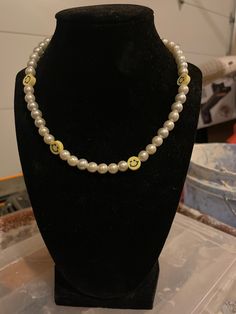 This is the cute little pearly smiley face necklace you're seeing on everyone around TikTok so cute and I can adjust the size if need be Smiley Face Necklace, Face Necklace, Beaded Necklaces, May 1, Smiley Face, How To Make Beads, Chain Styles, Smiley, Favorite Jewelry