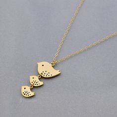 Mother bird necklace, gold / silver Mama gift pendant necklace, Family jewelry small charm 1/2/3 bab Cute Gold Dangle Jewelry, Cute Gold Jewelry With Charms, Elegant Gold Jewelry With Bird Design, Cute Gold Pendant Jewelry, Cute Gold Jewelry For Anniversary, Cute Gold Dangle Necklaces, Cute Gold Jewelry For Mother's Day, Nickel Free Sterling Silver Jewelry In Bird Shape, Cute Yellow Gold Jewelry Gift