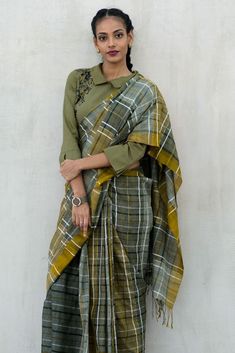 Vintage Military Uniforms, Salwar Suit Neck Designs, Cloth Jewellery, Suit Neck, Formal Saree, Cotton Saree Blouse, Saree Floral, Khadi Saree, Cotton Saree Designs