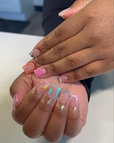 Short Vacation Nails Black Women, Short Nails Black Women, Short Junk Nails, Nails Black Women, Colored Acrylic Nails, Girly Acrylic Nails, Simple Acrylic Nails