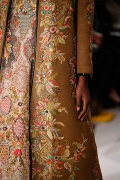 Valentino 2015, Floral Clothes, Detail Couture, Bridal Suits, Trousers Pattern, 2015 Couture, Miranda Priestly, Sewing Details, Dress Couture