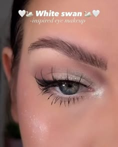 Silver Simple Makeup Looks, Makeup Ideas For Prom White Dress, Silver Makeup Natural, White Shimmer Eye Makeup, Subtle Silver Eye Makeup, Prom Makeup Looks Silver, White Makeup Looks Eyeshadows, White Outfit Makeup Ideas, Silver Eye Shadow Looks