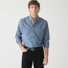 Organic cotton chambray shirt in one-year wash Chambray Shirt Outfit Men, Chambray Shirt Outfit, Chambray Shirt Outfits, Minimalist Business Casual, Shirt Outfit Men, Blue And White Shirt, Plaid Shirt Men, Twill Shirt, J Crew Men