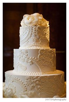 three different wedding cakes are shown on the same page