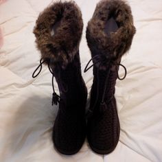 Top Notch Ll Bean Quality! These Boots Are Brand New... Never Worn... And Still In Their Original Box! Cable Knit Design And Fur Trimmed. This Is A Beautiful Pair Of Boots! Modern Fitted Style Through The Calves. Size 6. Smoke Free Environment. Great Deal! Blondo Boots, Ll Bean Duck Boots, Brown Mid Calf Boots, Cute Winter Boots, Ugh Boots, Winter Duck Boots, Ll Bean Boots, Digital Wardrobe, Lace Camisole Top