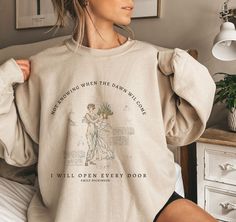 You'll love this Emily Dickinson quote Light Academia sweatshirt! The soft, comfy material is made from a blend of cotton and polyester. There are no itchy side seems and it has a trendy, loose fit. The Greek mythology themed, light academia inspired design is super cute and makes a great gift for the bookish lover in your life! Please use the sizing guide for additional guidance on sizing! This Sweatshirt is a Unisex-style, so it has a smaller fit than men's sizing, but a little larger fit than Emily Dickinson Quotes, Poet Shirt, Digital Graphic Design, Graphic Design Elements, Emily Dickinson, Light Academia, Pretty Design, Unisex Style, Greek Mythology