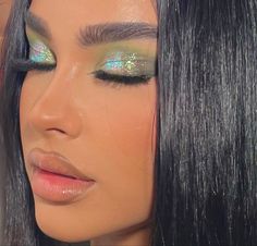 Sza Concert Makeup Ideas, Red Hair Green Eyes Makeup, The Idol Makeup, Tropical Eyeshadow, 2016 Makeup Trends, Cover Couple, Fashion Vogue, Glam Makeup Look