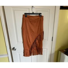 Size Medium Cowgirl Skirt With Ruffles Trendy Fringe Skirt, Fitted Casual Skirt With Fringe, Casual Fitted Skirt With Fringe, Casual Mini Skirt With Fringe, Casual Fringe Mini Skirt, Casual Fitted Fringe Skirt, Fall Pencil Skirt With Fringe, Casual Fringe Skirt For Fall, Cowgirl Skirt