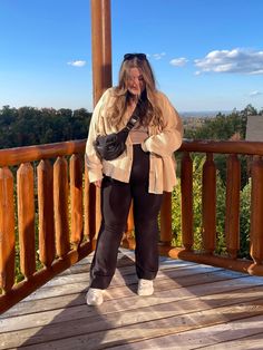 Plus Size Fall Outfits Casual Comfy, Plus Size Flare Leggings Outfit, Flare Leggings Plus Size, Comfy Outfits Plus Size, Curvy Girl Outfits Winter, Comfy Fall Fits, Size 20 Women Outfit Ideas, Plus Size Winter Outfits Cold Weather, Autumn Outfits Plus Size