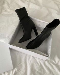 Black Heels Prom, Heels Prom, Fotografi Vintage, Shoe Inspo, Mode Inspo