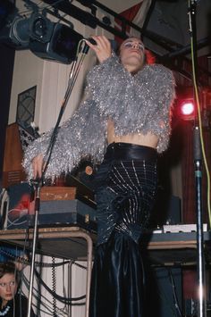 Brian Eno on stage with Roxy Music, 1973 Glam Rock 70s, Diamanda Galas, Glam Rock Aesthetic, 70s Glam Rock, 1970s Glam, Disco Queen, Brian Eno, Performing On Stage