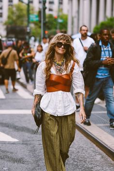 nyfw street style ss25 day 2 Knit Tunic Outfit, Over The Top Outfits Fashion Ideas, Fun Street Style, South African Style, Barcelona Outfits Summer Street Style, Barcelona Street Style Summer, Lucy Chadwick Style, Bohemian Work Outfit, Work Drinks Outfit