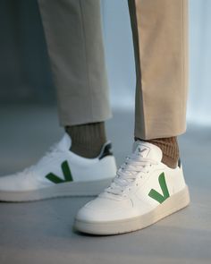 Zapatillas Veja, Socks Nike, Max Fashion, Outfits Hombre, Veja Sneakers, Walk In My Shoes