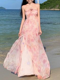 MQTIME - New Summer Pink Print Split Beach Dresses For Women Flower Halter-Neck Holiday Long Dress French Elegant Female Clothes 2024 S：Length:118cm，Bust:82cm ，Waist:66cm M：Length:119cm，Bust:86cm ，Waist:70cm L：Length:120cm ，Bust:90cm， Waist:74cm Note: 1. Please follow the size chart to select the size and do not select directly to your habits. 2. The size may have 1-3 cm differs due to manual measurement. 3. As we all know, the different computers display colors differently, the color of the act Beach Dresses For Women, Female Clothes, Women Flower, Linen Pants Women, Overalls Women, Denim Shorts Women, Linen Women, Beach Dresses, Floral Maxi