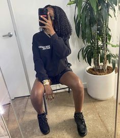 Fashion Gal, Girl Fits, Streetwear Fashion Women, Baddie Outfits Casual, Fashion Fits, Streetwear Women, Lookbook Outfits, Womens Fashion Trends