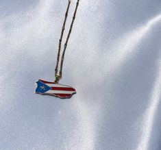 Puerto Rico Puerto Rico Map, The Chain, Beauty Collection, Puerto Rico, Ear Piercings, Arrow Necklace, Gold Plate, Flag, Plating