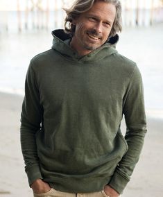 Legendary comfort cut from a feel-good French terry knit in a blend of organic cotton and hemp for the perfect balance of heft and softness. The classic hoodie reimagined. We swapped the bulky kangaroo pouch for on-seam pockets and added a rubberized snap closure.​ Made from a breathable hemp and organic cotton blend French terry.​ Hemp brings a little weight, while cotton brings the softness.​ Garment-dyed for a soft, lived-in feel.