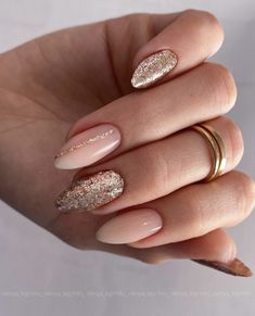 Nails 2023 Rose Gold, Rose Gold And Glitter Nails, Engagement Nails Ideas Simple Almond, Nails With Rose Gold Ring, Blush And Rose Gold Nails, Nails For Rose Gold Ring, Nails Fall Wedding Guest, Good And Pink Nails, Classy Rose Gold Nails