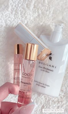 Profumo Victoria Secret, Koleksi Makeup, Koleksi Parfum, Penyimpanan Makeup, Perfume Chanel, Fragrances Perfume Woman, Perfume Collection Fragrance, Body Smells, Perfume Scents