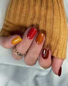 50 Easy Winter Nails to Inspire You Fall Gel Nails, Nail Art For Beginners, Makijaż Smokey Eye, Nails 2023, Fall Nail Art, Fall Nail Colors, Autumn Nails