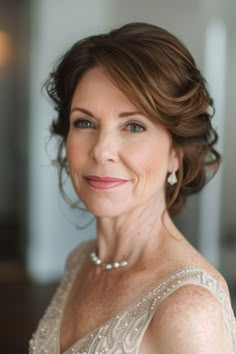 Grandma Of The Bride Hairstyles, Updos For Mother Of The Groom, Make Up For Mother Of The Bride Makeup, Mob Makeup Mothers, Mother Of The Bride Makeup Ideas Natural, Mother Of Bride Hairstyles Short, Mother Of The Bride Makeup Ideas, Mob Hair Styles, Mother Of The Groom Makeup