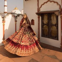 Lengha Inspiration, Bridal Frock, Golden Bridal Lehenga, Nameera By Farooq, Anarkali Bridal, Brown Stuff, Bride Groom Photoshoot, Beautiful Frocks