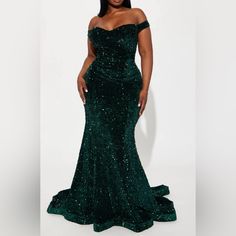 New Beautiful Elegant Party Dress Hunter Color Sequin Fabric Sz Xl Holiday Gala Maxi Dress, Green Evening Dress For Banquet, Glamorous Green Mermaid Dress For Banquets, Glamorous Green Mermaid Dress For Banquet, Floor-length Dresses For Gala And Holiday, Holiday Gala Floor-length Dresses, Floor-length Dresses For Holiday Gala, Floor-length Holiday Gala Dresses, Green Sequin Dress For Banquet