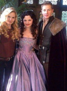 The Charmings & Emma Ouat Snow White, Throwback Pic, Ouat Cast, Cast Photos, Switched At Birth, Queen Of Everything, Disney Fun Facts