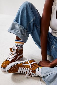 Vans Skate Hi Outfit, Hi Tops Outfit Women, Vans High Tops Outfit Women, Sk8 Hi Vans Outfit, Hi Top Vans Outfit, Vans Sk8 Hi Outfit Woman, Vans Style Women, Vans High Tops Outfit, Van High Tops Outfit