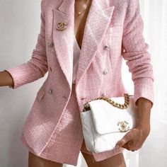 Never Worn Baby Pink Tweet Blazer With Gold Buttons. Size Medium Pink Tweed Jacket With Buttons For Winter, Elegant Pink Long Sleeve Tweed Jacket, Trendy Fitted Tweed Jacket For Spring, Chic Pink Tweed Jacket For Spring, Pink Single-breasted Tweed Jacket, Pink Tweed Jacket With Buttons For Fall, Chic Pink Tweed Outerwear, Elegant Pink Tweed Outerwear, Formal Pink Tweed Blazer