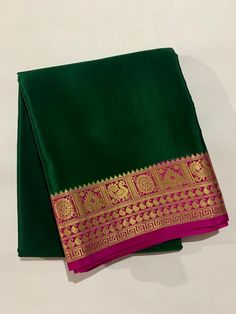 Kanjipuram Silk Sarees, Green Mysore Silk Saree, Styling Saree, Kanjipuram Saree, Simple Saree Blouse Designs, Kanchi Saree, Maharashtrian Saree, Gadwal Sarees, Prawn Dishes