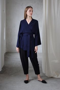 Kimono Blue Kimono Kimono Shirt Kimono Top Kimono Robe - Etsy Slovenia Blue Kimono With Kimono Sleeves For Daywear, Blue Samurai Style Long Sleeve Kimono, Blue Long Sleeve Kimono For Daywear, Long Sleeve Blue Kimono For Daywear, Elegant Long Sleeve Kimono For Tea Ceremony, Blue Tunic With Kimono Sleeves, Elegant Oversized Long Sleeve Kimono, Navy Blue Kimono, Long Kimono Dress