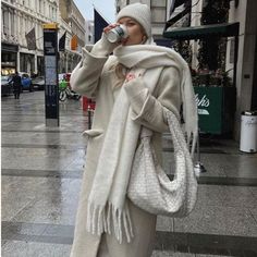 New Boutique Item S 4-6 M 8-10 L 12-14 Oversized Fit Lined White Scarf Outfit, Europe Winter Fashion, Country Fall Outfits, Classy Winter Outfits, Warm Winter Jackets, Scarf Outfit, Winter Outfits Cold, Cozy Winter Outfits, Paris Outfits