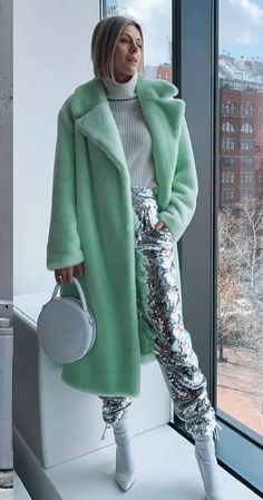 Winter Outfit Ideas For Women, Comfy Things, Sleek Dress, Winter Outfit Ideas, Outfit Ideas For Women, 2013 Fashion, Style Winter, Green Outfit, Fashion People