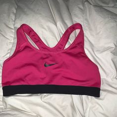 Soft Never Worn Pink Stretch Sports Bra For Spring, Pink Stretch Activewear For Sports Season, Pink Medium Support Activewear For Sports, Pink Top For Spring Training, Pink Tops For Spring Training, Pink Training Tops For Spring, Pink Stretch Sports Bra, Pink Sporty Activewear With Medium Support, Pink Moisture-wicking Top For Sports Events