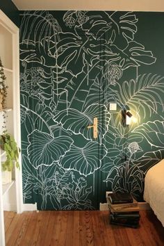 Mur accent / fresque tropicale Mural Inspiration, Bedroom Murals, Tropical Prints, Wall Painting Decor, Wall Paint Designs, Powder Rooms, Decoration Originale, Mural Wall Art, Room Wallpaper