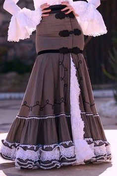 Flamenco Costume, Flamenco Skirt, Flamenco Dress, Spanish Fashion, Mexican Dresses, Ballroom Dress, Special Dresses, Fashion Design Clothes