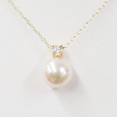 ーーーーーーーーーーーーーーーーーーーーーーー [ item description ]  Pearl：Akoya Pearl Color：White pink pearl Size：8mm - 8.5mm Shape：Round Metal fittings：K18YG  Chain：K10YG / K18YG  Diamond：K18YG→0.1ct  Brand：REENS PEARL JP Certified：HIRAYAMAKAIYO ＊Small Blemish ＊The size of this pearl is measured using a "Nogisu". ＊The maximum size of pearls is shown. ＊We will choose from loose, so the color may be slightly different. ＊If you would like to see pictures of Akoya pearls, please contact us. pearl471 ーーーーーーーーーーーーーーーーーーーー Diamond White Necklace With Pearl Charm As Gift, Diamond White Akoya Pearl Round Necklace, Diamond Necklace With Pearl Charm As Gift, Diamond Necklace With Pearl Charm For Gift, Akoya Pearl Necklace With Brilliant Cut, Akoya Pearl Necklace With Round Pendant For Anniversary, Brilliant Cut Akoya Pearl Round Necklace, Brilliant Cut Akoya Pearl Necklace, Diamond White Pearl Charm Necklace As Gift