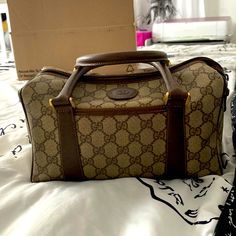 In Good Condition Authentic Bags Gucci, Bags Vintage, Gucci Handbags, Gucci Bags, Handle Bag, Vintage Travel, Vintage Gucci, Louis Vuitton Damier, Gucci Bag