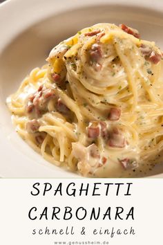 Der Pin beschreibt ein Spaghetti Carbonara Rezept. Creamy Carbonara Pasta, Carbonara Pasta Creamy, Easy Carbonara, Spagetti Carbonara, Carbonara Spaghetti, Easy Carbonara Recipe, Pasta Carbonara Recipe, Carbonara Sauce, Carbonara Recipe