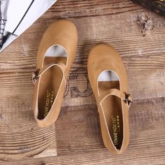 Leather Buckle Retro Handmade Flat Shoes 34-41 2019 April New Leather Buckle, Flat Shoes, Womens Flats, Purple And Black, Character Shoes, Leather Shoes, Light Brown, Shoes Flats, Camel