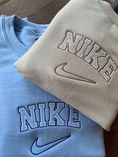 Old Nikes, Sweatshirts Nike, Looks Hip Hop, Vintage Nike Sweatshirt, Looks Pinterest, Nike Crewneck, Nike Pullover, Nike Vintage