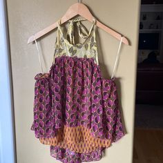 Super Sexy And Light. Loose Fit. Bundle With Other Zara In My Closet To Save Women Floral Blouse, Womens Halter Tops, Floral Print Chiffon, Zara Fashion, White Tunic, Corset Crop Top, Crop Top Tees, Ruffle Long Sleeve, Striped Crop Top