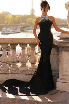 Schöne Abendkleider Lang Schwarz | Abiallkleider mit Glitzer Glamorous Black Evening Dress For Banquet, Black Evening Dress With Sweep Train For Prom, Black Prom Evening Dress With Sweep Train, Crystal Prom Dress, Prom Dress With Train, Formal Prom Dresses Long, Beautiful Evening Dresses, Black Prom, Black Mermaid