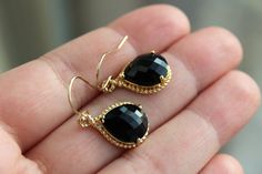 Black Earrings Gold Wedding Jewelry - Jet Black Bridesmaid Earrings Bridesmaid Gift Black Bridal Jewelry Set Personalized Thank You Note ****Use coupon codes for ordering in bulk; Use coupon code at checkout**** 7% off over $50: 7OFFBULK 10% off over $100: 10OFFBULK 12% off over $150: 12OFFBULK 15% off over $200: 15OFFBULK ****Details and Dimensions**** The black glass teardrop measures overall 19mm by 12mm (including the loop). The glass in the middle of the teardrop measures 13mm by 10mm by 6m Black Bridesmaid, Black Bridesmaids, Bridal Jewelry Set, Gold Wedding Jewelry, Black Bridal, Earrings Bridesmaid, Paper Ribbon, Earring Cards, Black Earrings