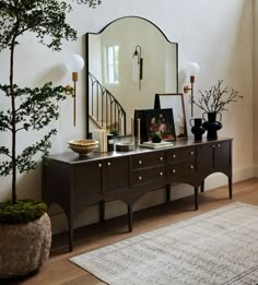 Cleo Credenza Console Hallway Credenza Decor, Eclectic Modern Vintage Decor, Mirror Foyer Entryway Ideas, Mid Century Parisian Living Room, Dining Room In Entryway, Home Decor Ideas Antique, Living Room Mimalist, Dark Transitional Interior Design, Catchall Entryway