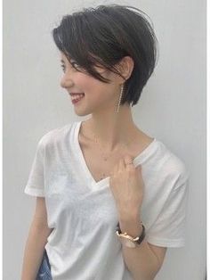 Shot Hair, Asian Short Hair, Short Grey Hair, Hair Medium, Penteado Cabelo Curto, Girl Short Hair, Hair Today