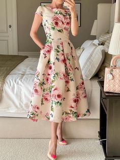 Elegant Style Dress, Inexpensive Dresses, Spring Outfits Dresses, Summer Dresses For Wedding Guest, Floral Print Midi Dress, Summer Dress Outfits, Midi Short Sleeve Dress, Mini Shirt Dress, Online Dress Shopping