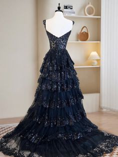 Fae Ball, Blue Long Prom Dress, Hoco Inspo, Fancy Event, Prom Dress Black, Fantasy Outfits, Navy Blue Prom Dresses, Formal Dresses Graduation, Mermaid Prom Dresses Lace