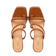 Alta Shoes Material: CueroHecho en Colombia Brown Hand-tooled Open Toe Sandals, Brown Open-toe Sandals For Beach Season, Brown Comfortable Open-toe Sandals, Brown Open-heel Beach Slides, Brown 4-inch Heel Sandals For Beach, Brown Sandals, Sandals